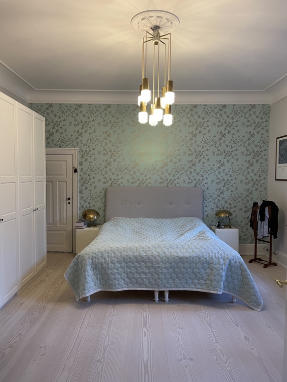 Downstairs, Master bedroom,  180x200 