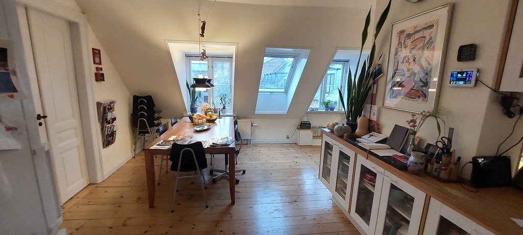 Combined kitchen and dining room