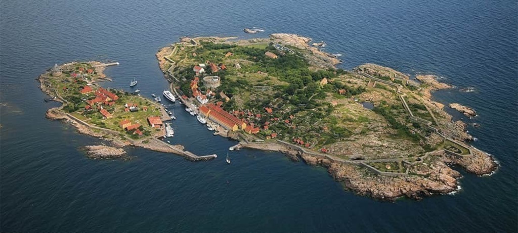https://bornholm.info/en/christiansoe