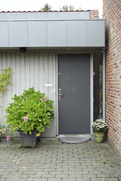 Entrance door