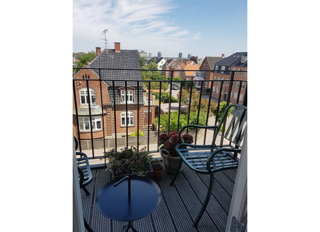 Balcony with a nice view towards Øresund