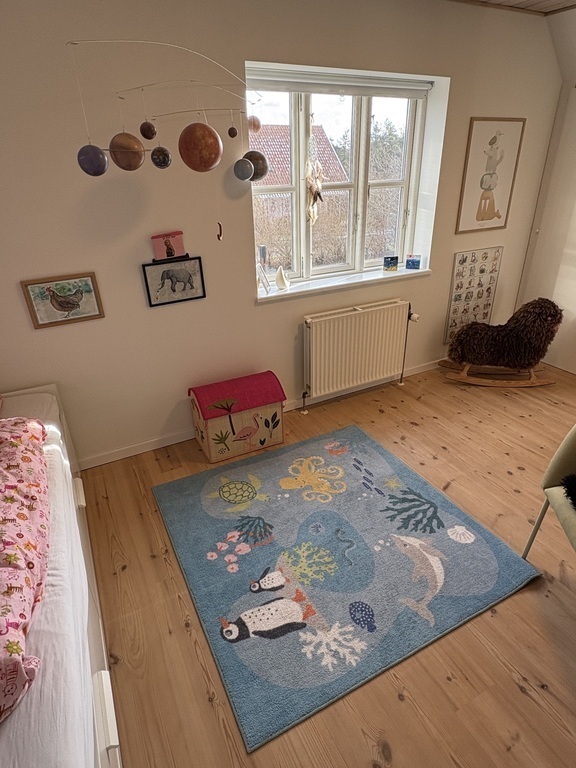 Kidsroom (bed can be made in to a queen size)