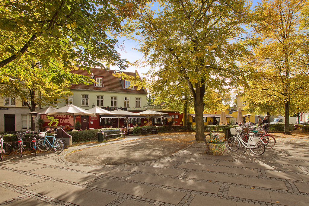 Little Square across the street with two Cafes