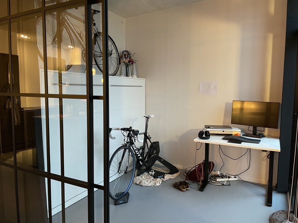 Office/Guest room with a 140x200cm bed