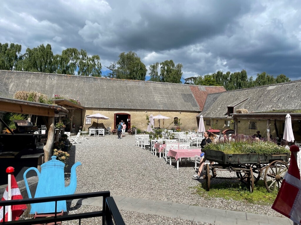 Gartnergården - enjoy a nice cake or a pizza (10 mins - car)