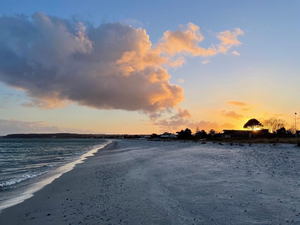Another great sunset at our local beach :-)