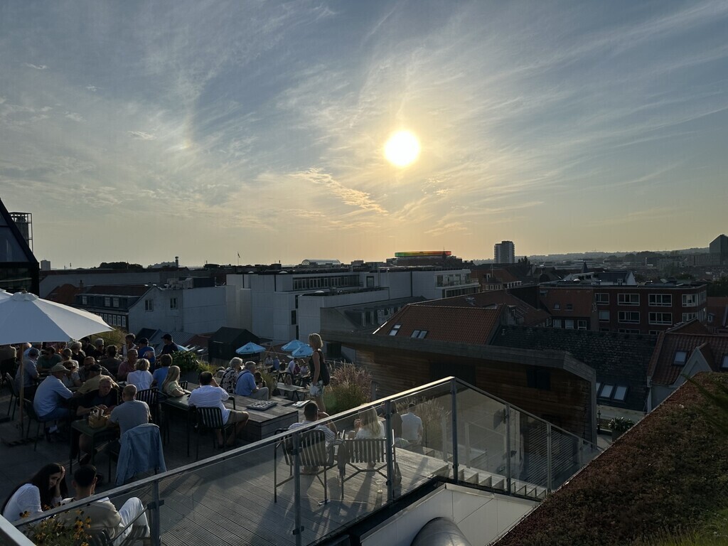 Meeting with friends at Salling rooftop 