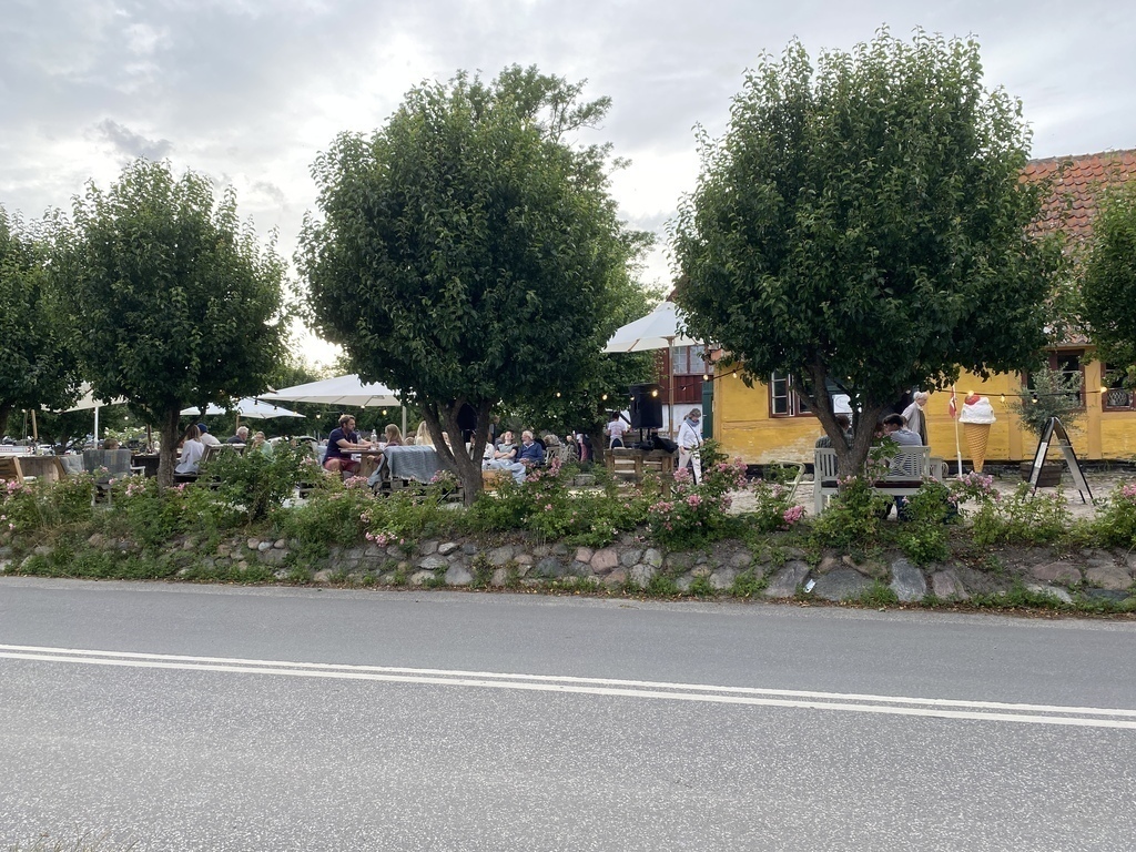 I og omkring Røvig havn