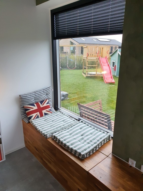 The sit and relax window