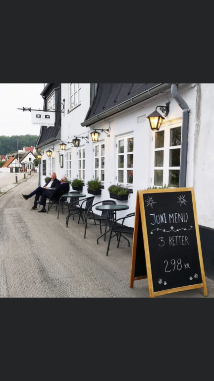 The great local restaurant (5 min walk)