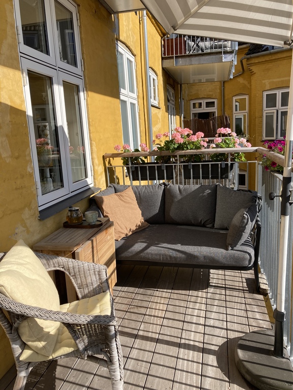 Balcony towards the yard