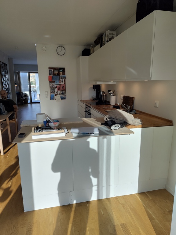 Open kitchen with room for dinning