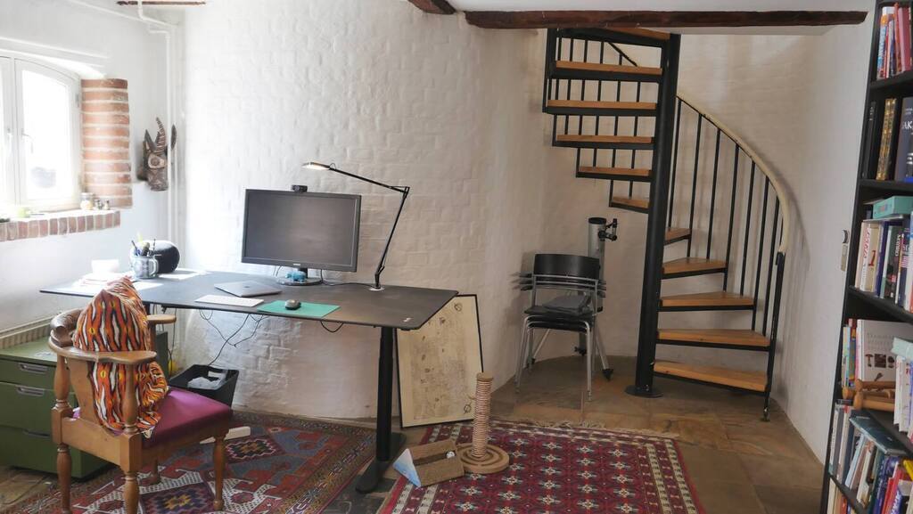 Living room with workplace