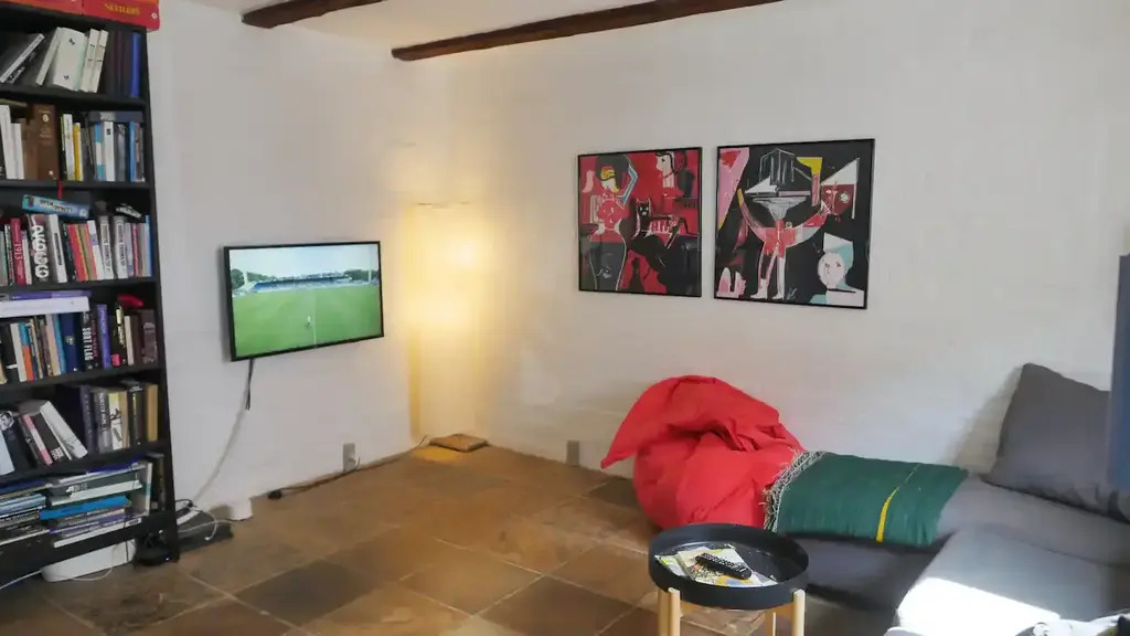 Living room with workplace