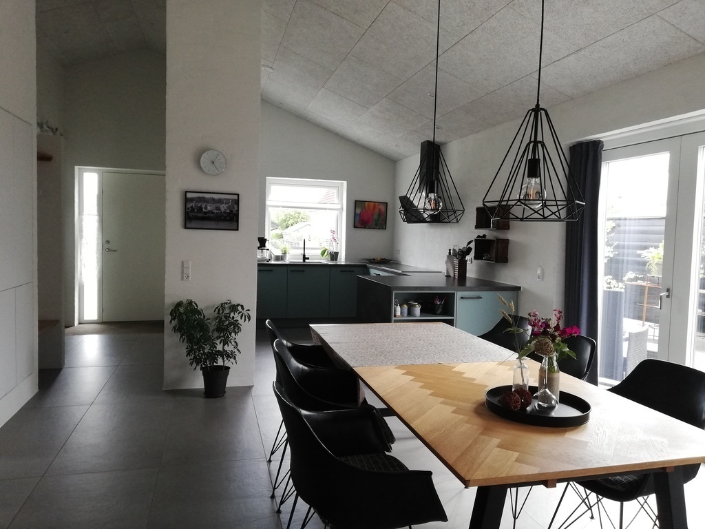 Livingroom and kitchen