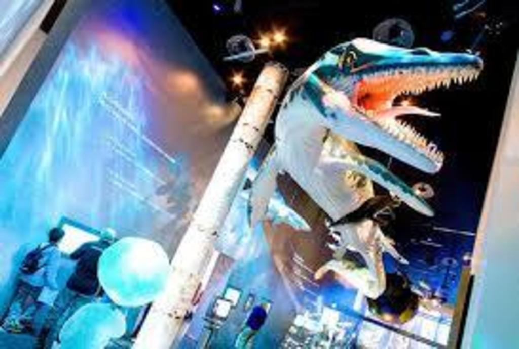 Møns klint. A museum of time with dinosaurs 