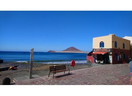 "Playa chica" - the little beach.