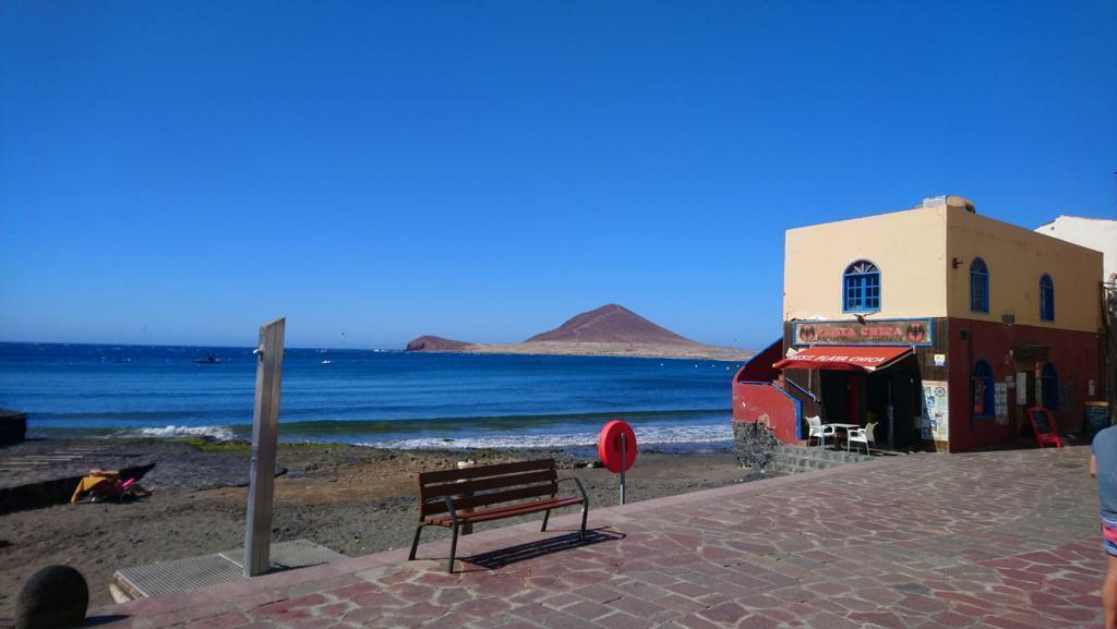 "Playa chica" - the little beach.