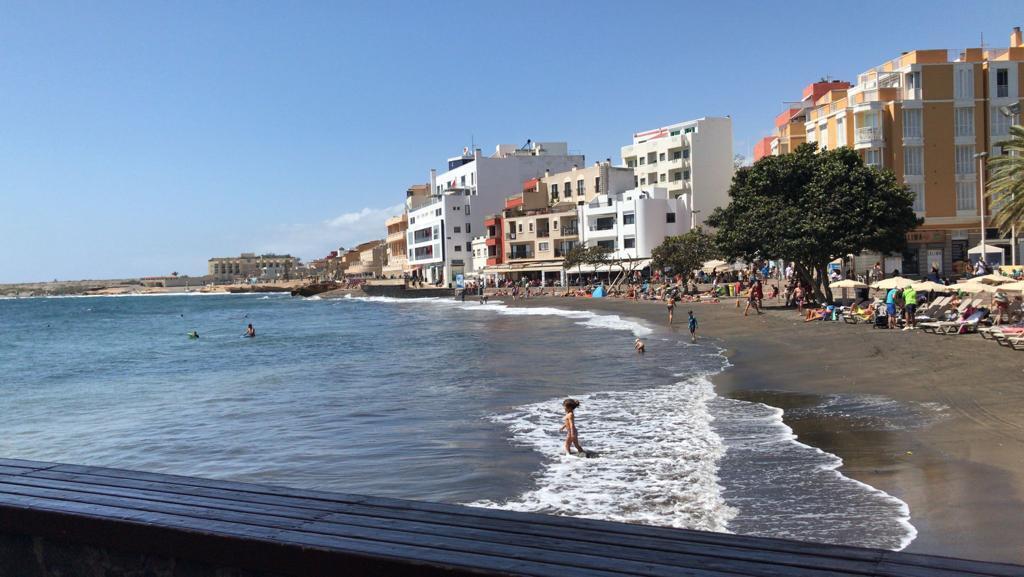 The main beach, 40m away from the appartment.