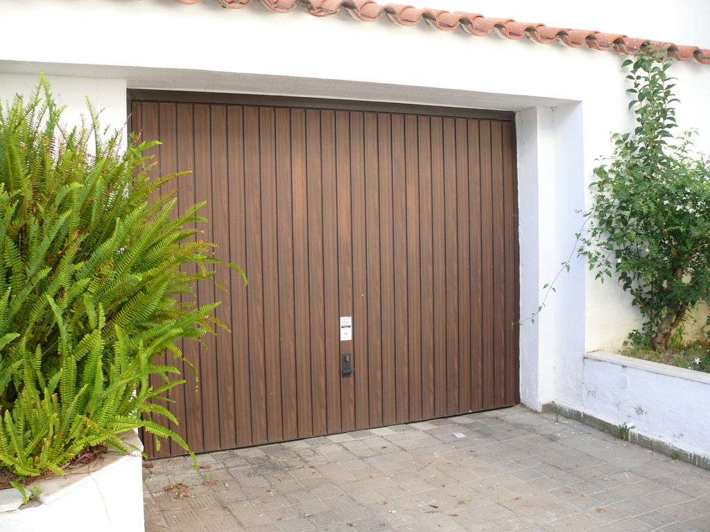 garage door