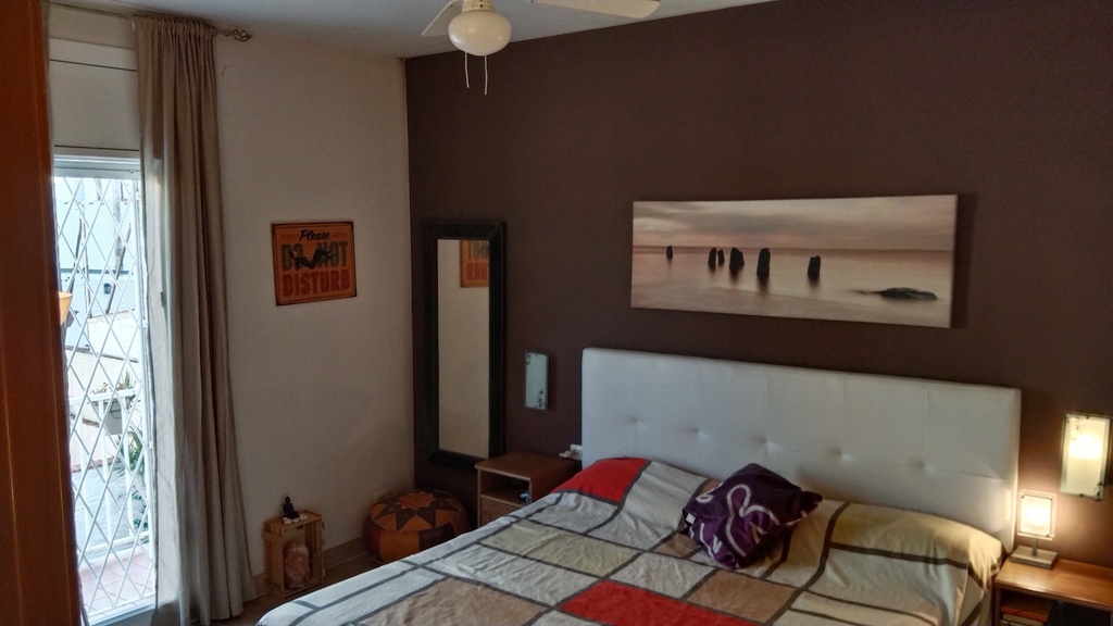 Bedroom for two persons (Upstairs) / Dormitorio con cama de 180 cm de ancho (planta de arriba)