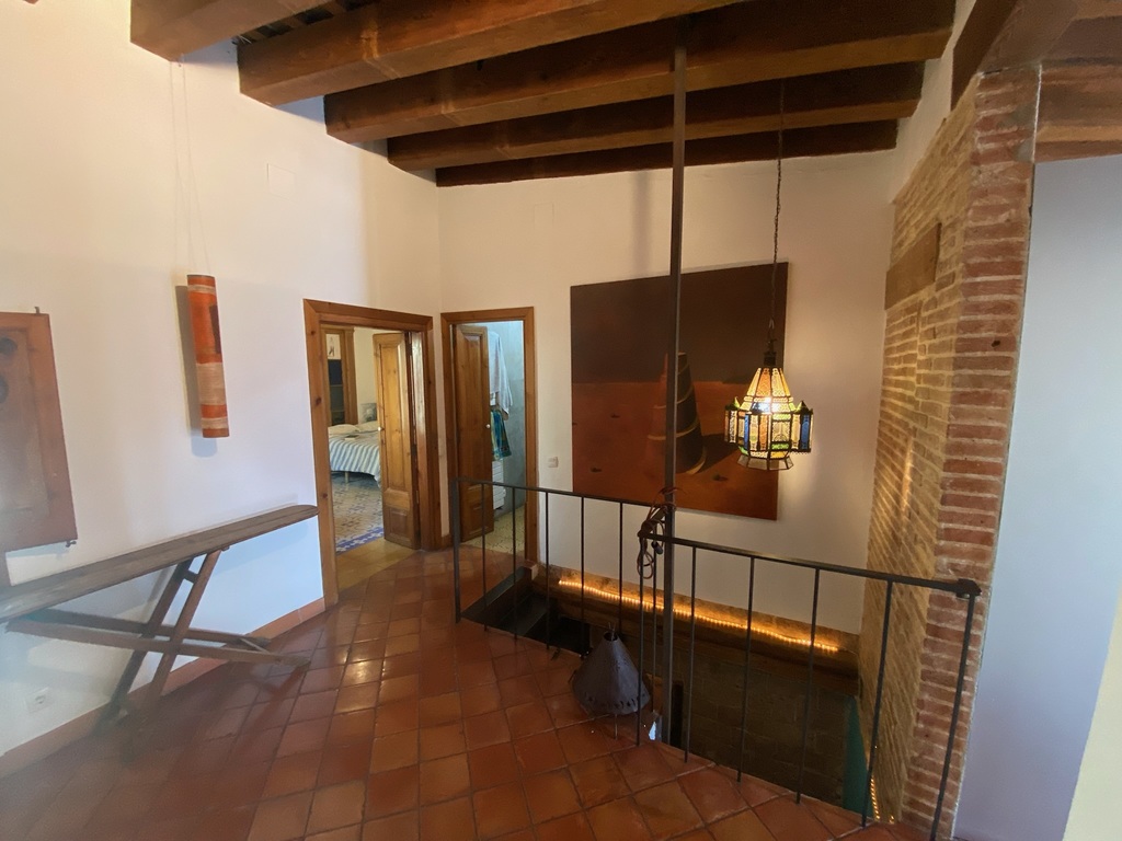 (Upstairs) Entrance hall, with access to Kitchen, Bedroom 2, Bathroom 1 and downstairs - 2/3