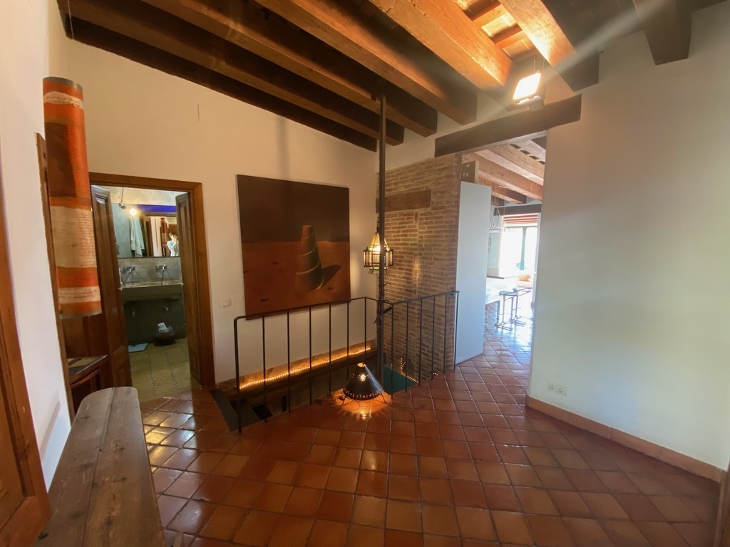 (Upstairs) Entrance hall, with access to Kitchen, Bedroom 2, Bathroom 1 and downstairs - 1/3