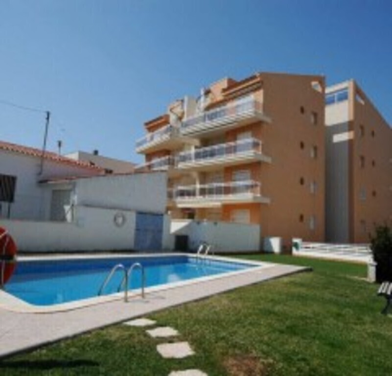 Building and swimming pool