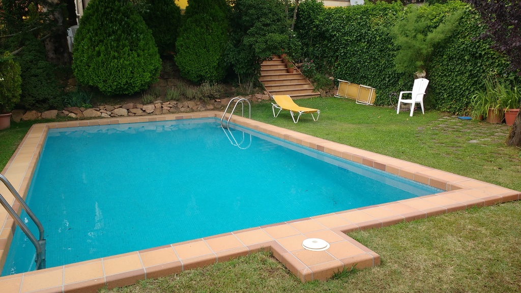 private swimming pool in Viladrau