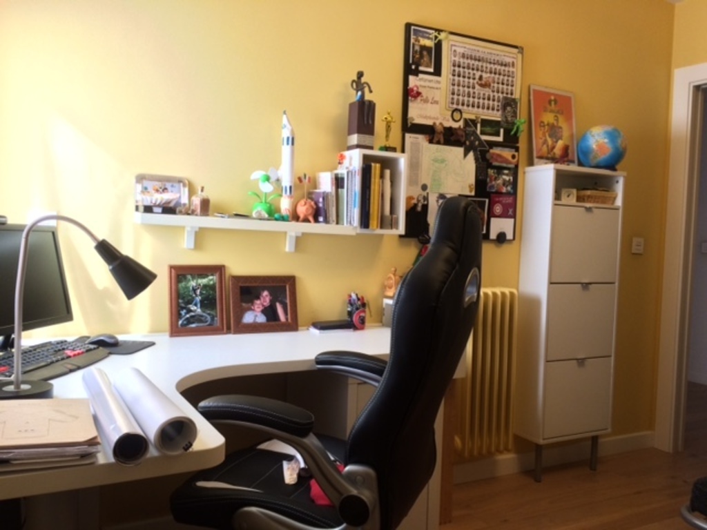 Pablo's bedroom /Dormitorio de Pablo