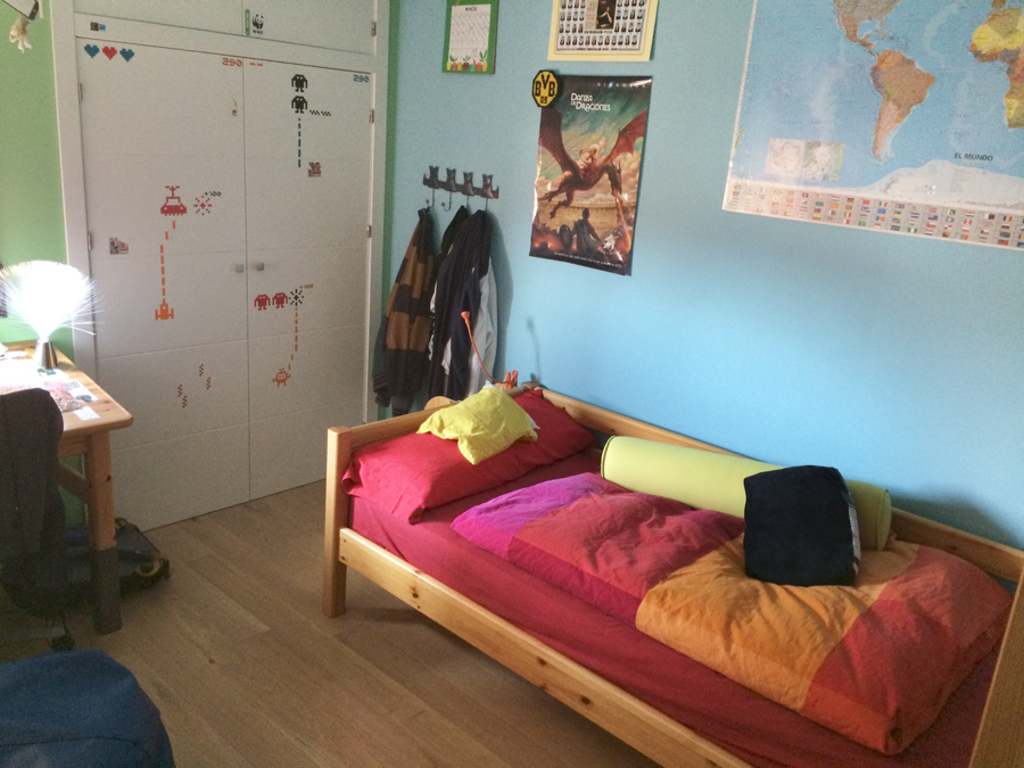 Lucas' bedroom / Dormitorio de Lucas