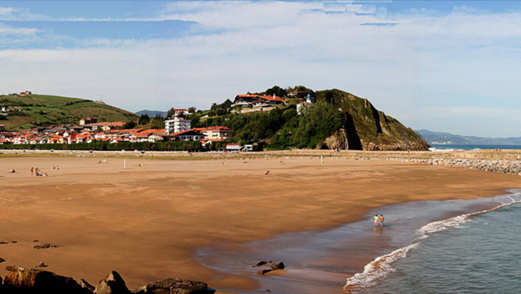 La playa de Santiago/ Santiago beach