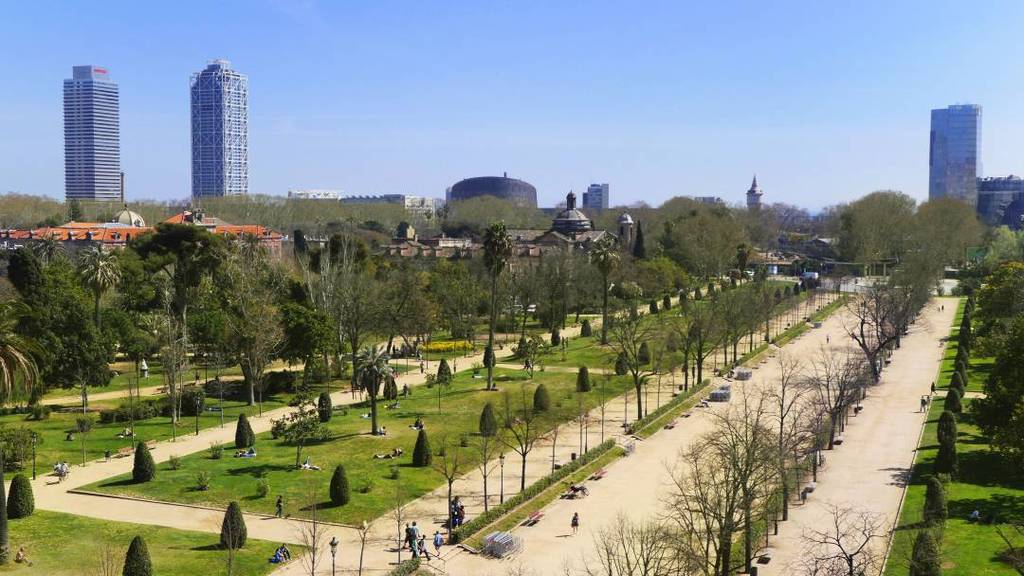 Parc Ciudadella. Barcelona´s central park. 15 minutes walk from home.