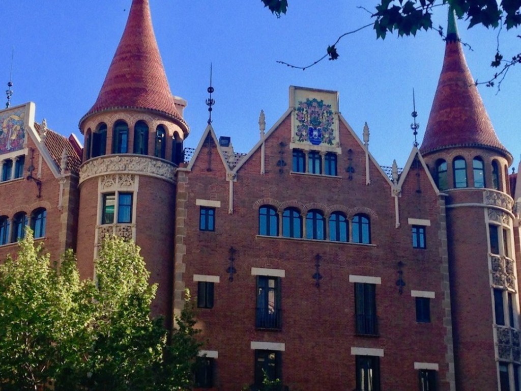 Casa de les Punxes, 10 minutes walking distance. Many other interesting buildings in the neighbourhood.