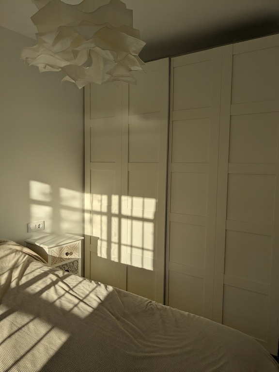 double bed bedroom (closet)