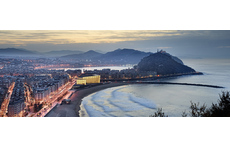 Donosti-San Sebastian, sea and mountain.