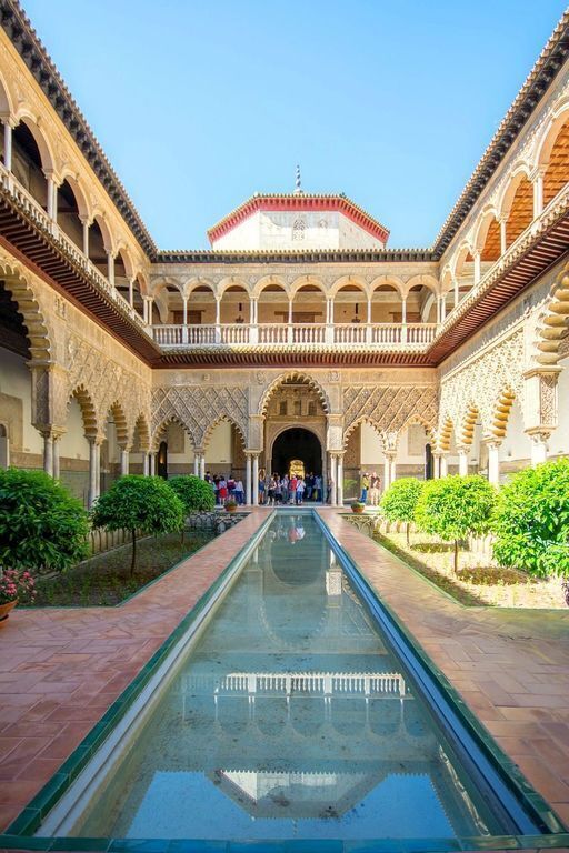 Real Alcázar de Sevilla, 20 min walk, 15 min in tramway