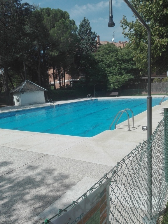 Piscina 25x8