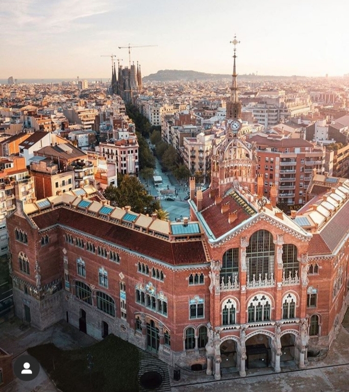 Hospital de Sant Pau and Gaudi Avenue, and, in the end, Sagrada Familia.