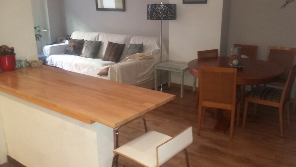 The dinning room seen from the kitchen