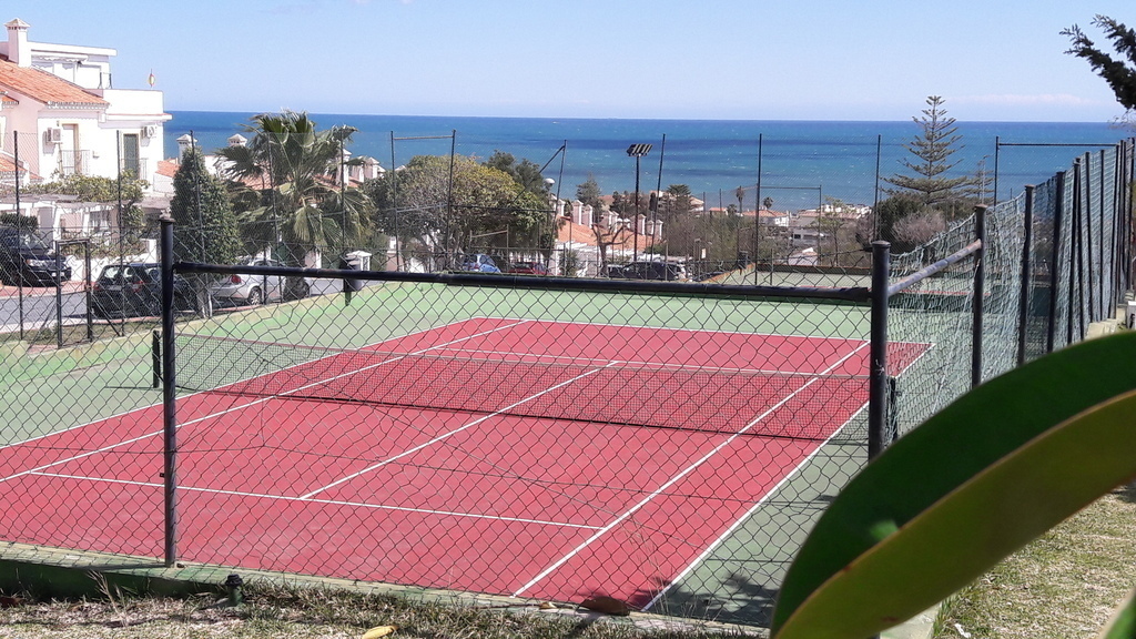 Tenis Courts