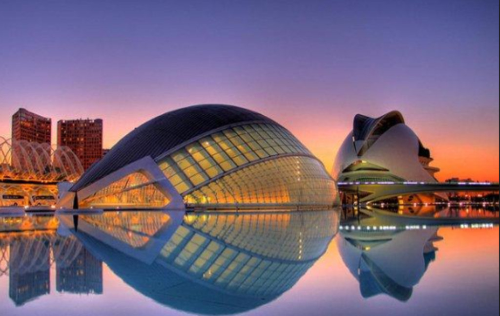 Ciudad de las artes y las ciencias Valencia ( 10min. by car)