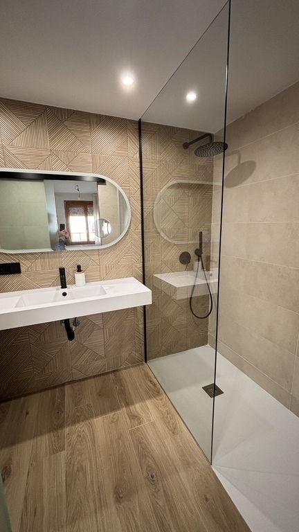 Raquel&Miguel Bathroom 