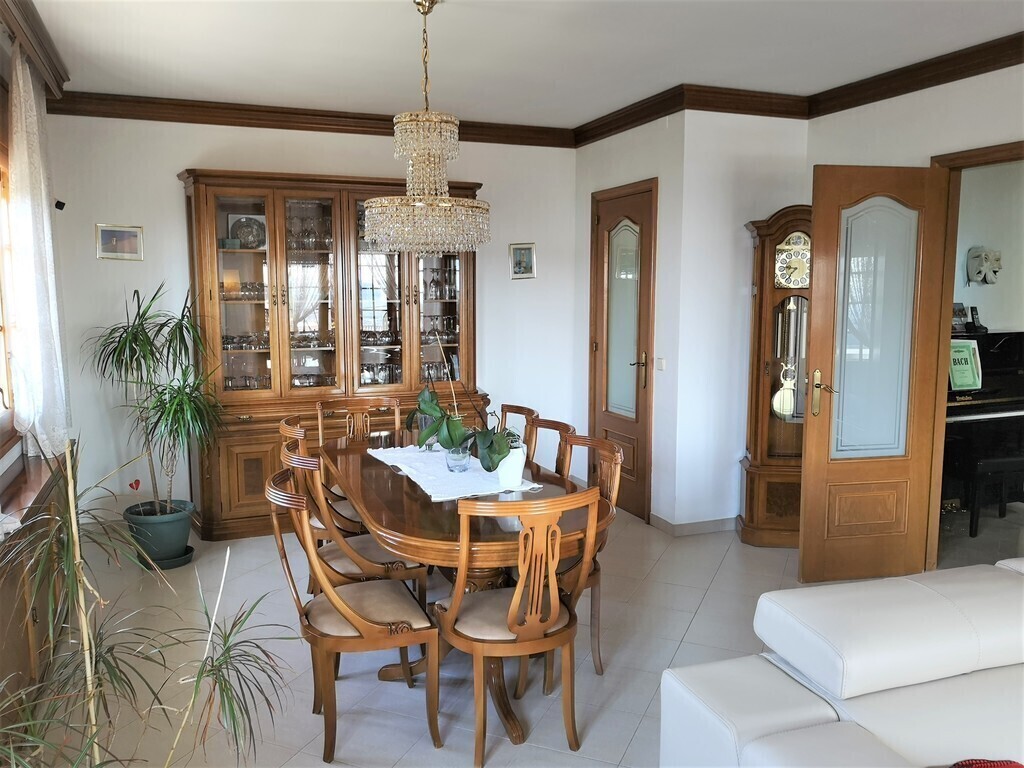 Main floor living room 