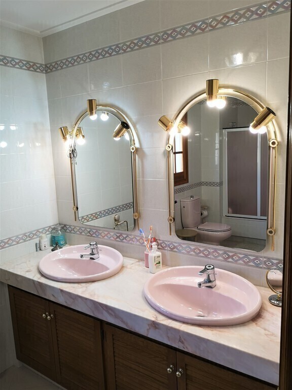 Donwstairs big bathroom