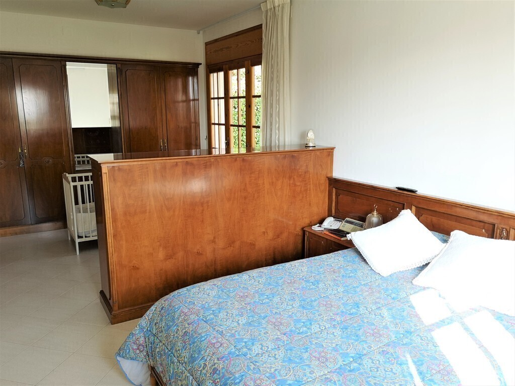 Donwstairs main double room