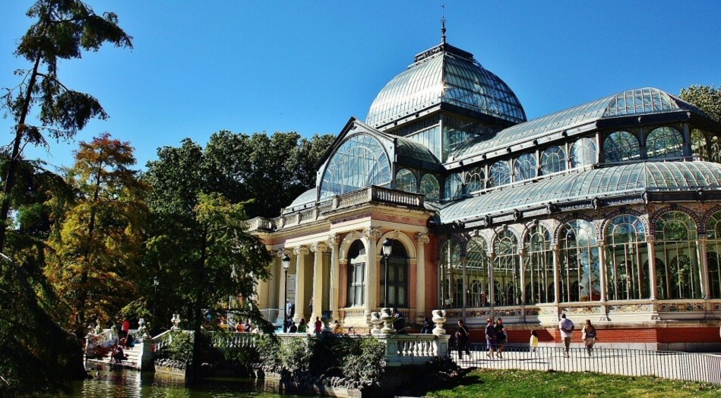 Palacio de Cristal, located in Retiro Park