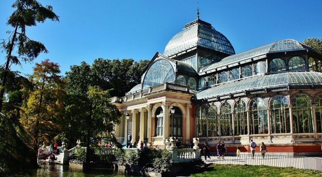 Palacio de Cristal, located in Retiro Park