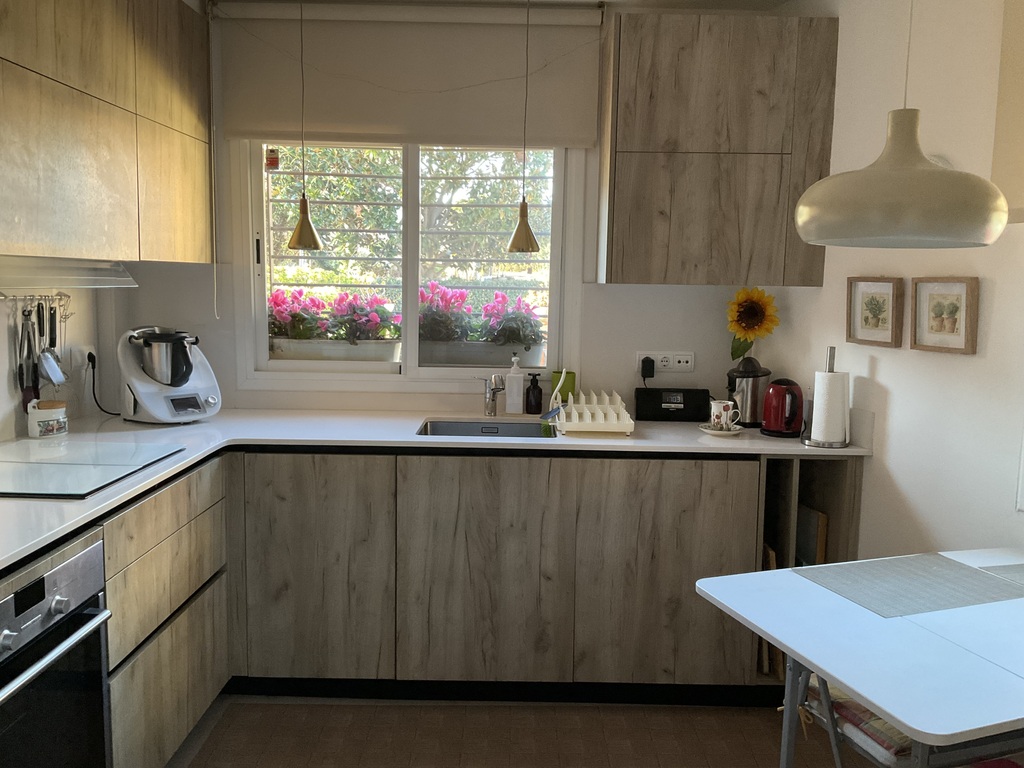 cooking with a lot of light