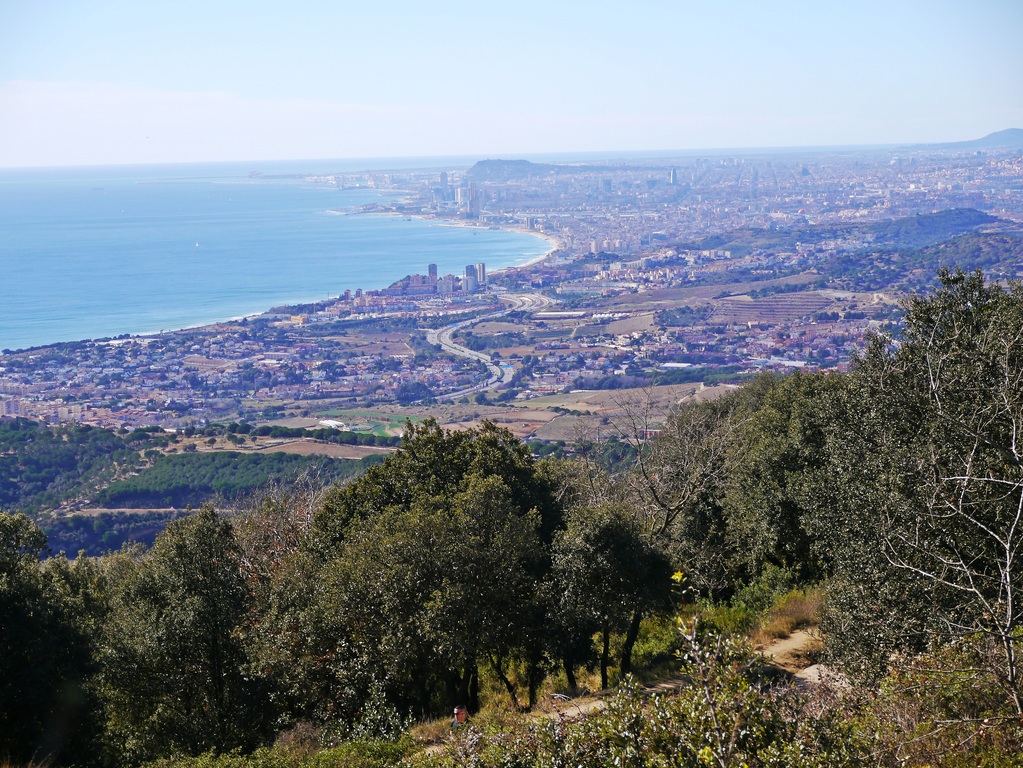 Vista des de Sierra litoral. 30 ' en coche
